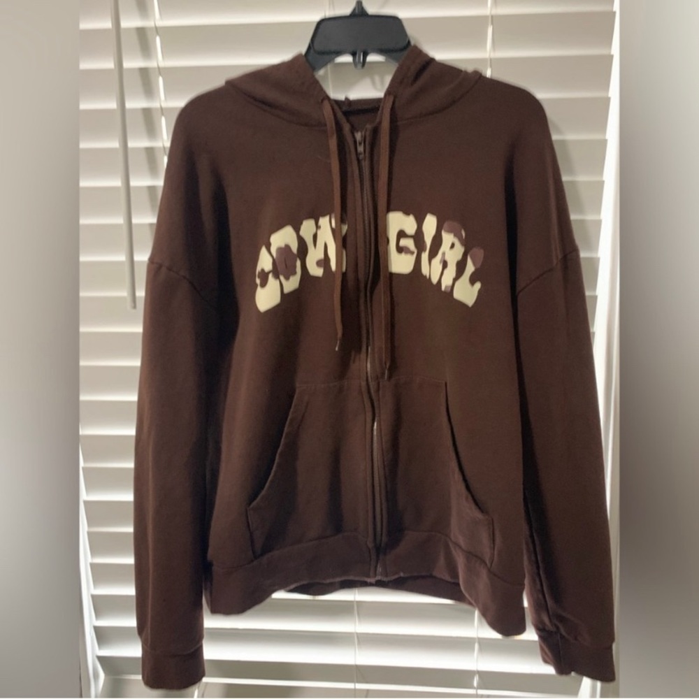 CowGirl vintage sweater(cropped slightly)🤎